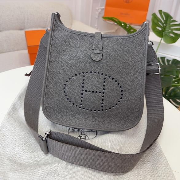 【エルメス HERMES】エブリン 23 トリヨンクレマンス グリメイヤー シルバー金具 (100%マシン)